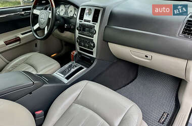 Седан Chrysler 300C 2005 в 