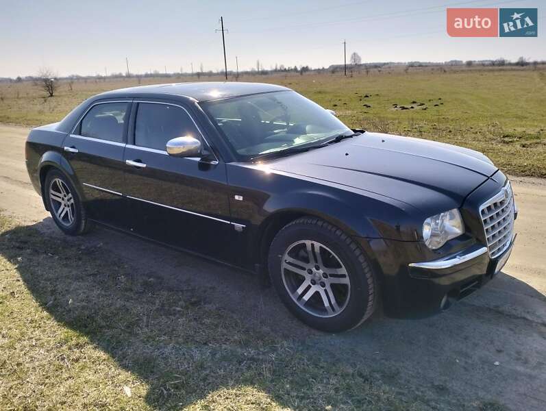 Седан Chrysler 300C 2005 в 