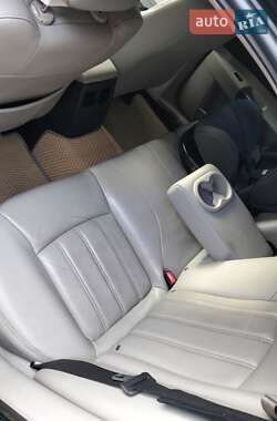 Седан Chrysler 300C 2005 в 