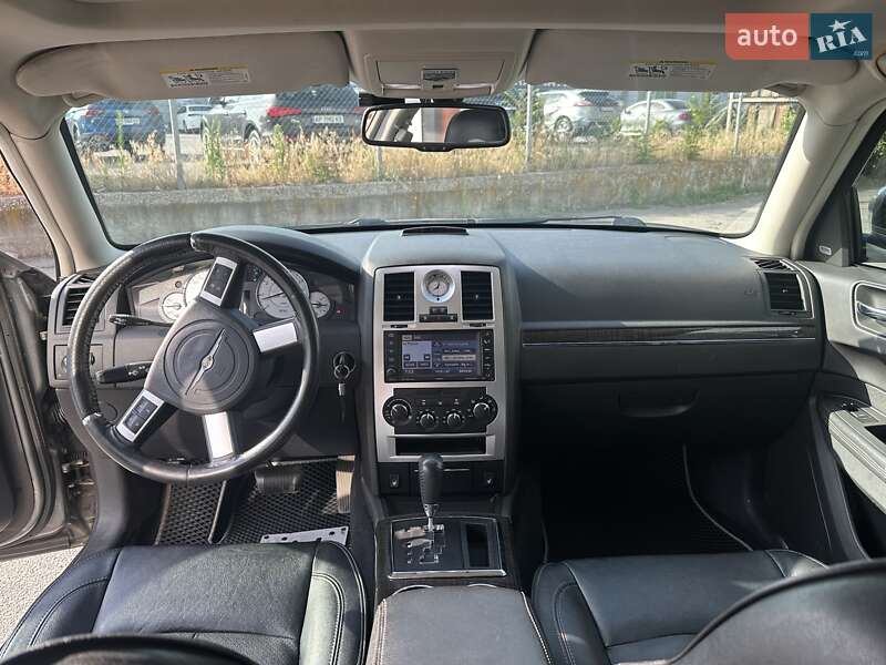 Універсал Chrysler 300C 2009 в Запоріжжі