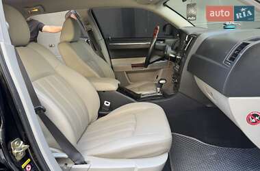 Седан Chrysler 300C 2005 в 