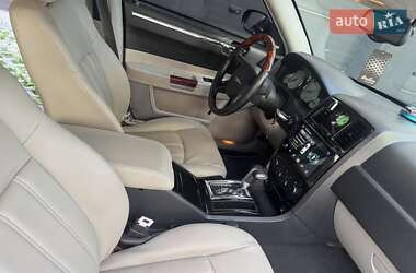 Седан Chrysler 300C 2005 в 
