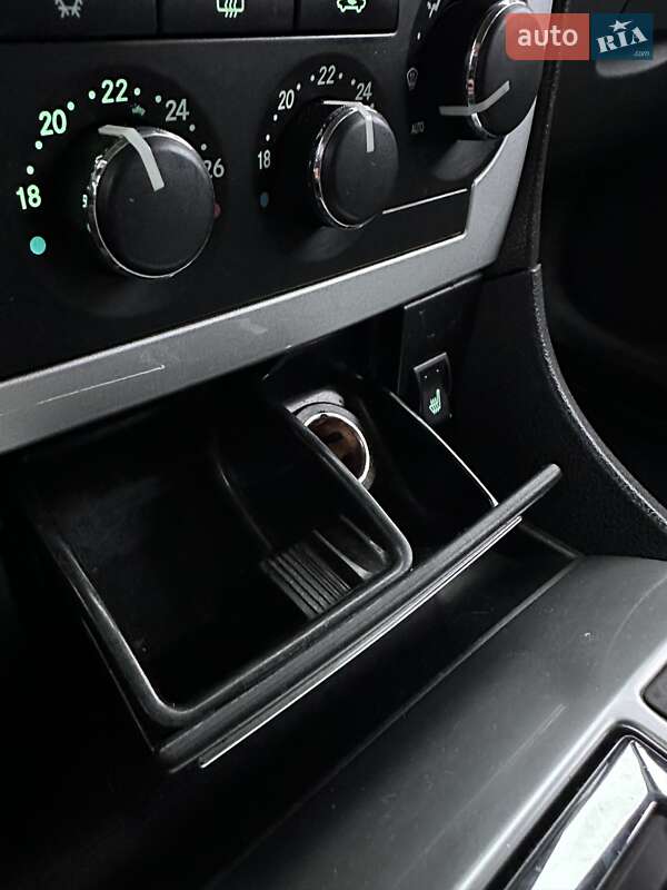 Универсал Chrysler 300C 2004 в Белогородке