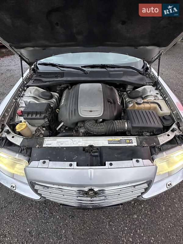 Универсал Chrysler 300C 2004 в Белогородке