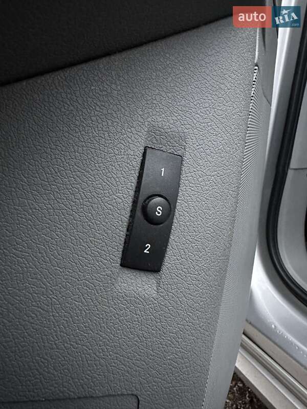 Универсал Chrysler 300C 2004 в Белогородке