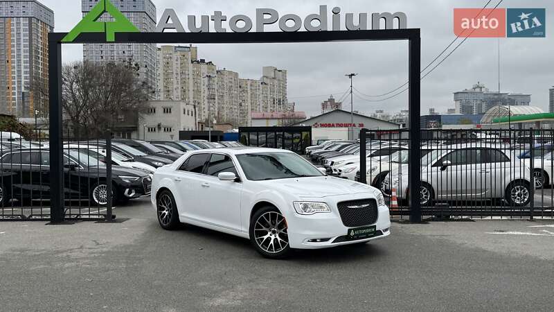 Седан Chrysler 300C 2016 в Києві фото 10 Седан Chrysler 300C 2016 в Києві