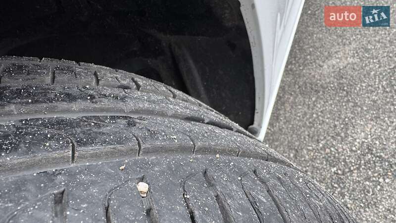 Седан Chrysler 300C 2016 в Києві фото 16 Седан Chrysler 300C 2016 в Києві