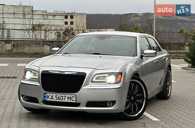 Седан Chrysler 300C 2012 в Могилев-Подольске