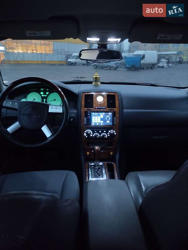 Седан Chrysler 300C 2005 в Житомире