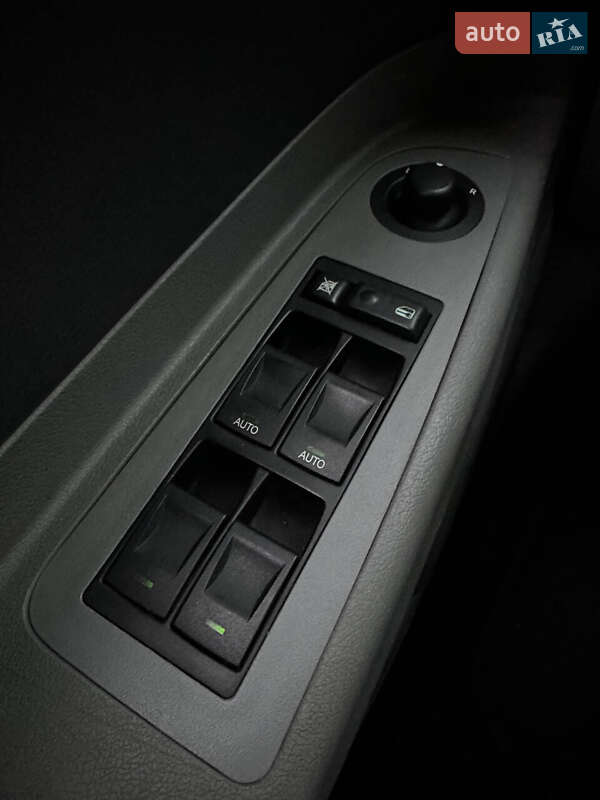 Универсал Chrysler 300C 2004 в Белогородке фото 46 Универсал Chrysler 300C 2004 в Белогородке