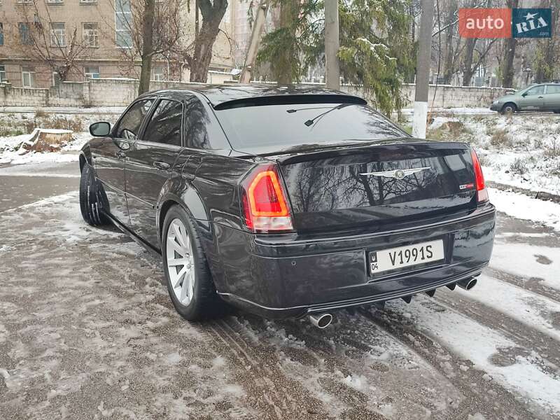 Седан Chrysler 300C 2006 в Днепре