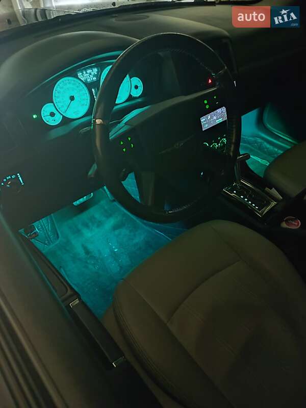 Седан Chrysler 300C 2006 в Днепре