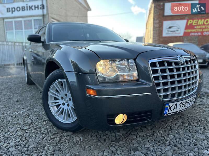 Chrysler 300C 2010