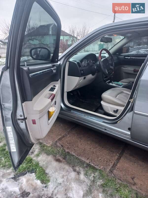 Седан Chrysler 300C 2006 в Желтых Водах