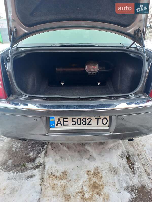 Седан Chrysler 300C 2006 в Желтых Водах