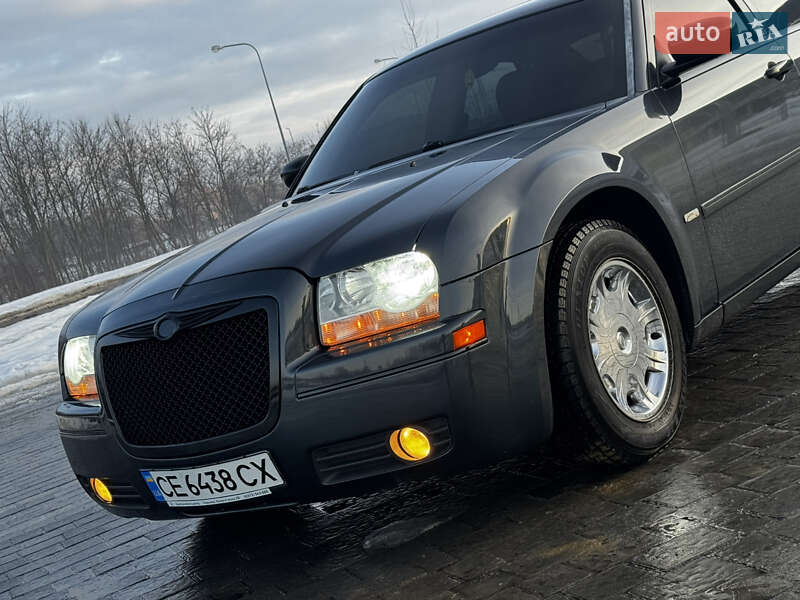 Седан Chrysler 300C 2006 в Львове