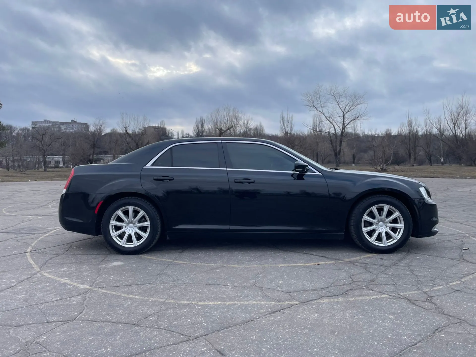 2015 Chrysler 300C - мініатюра 4