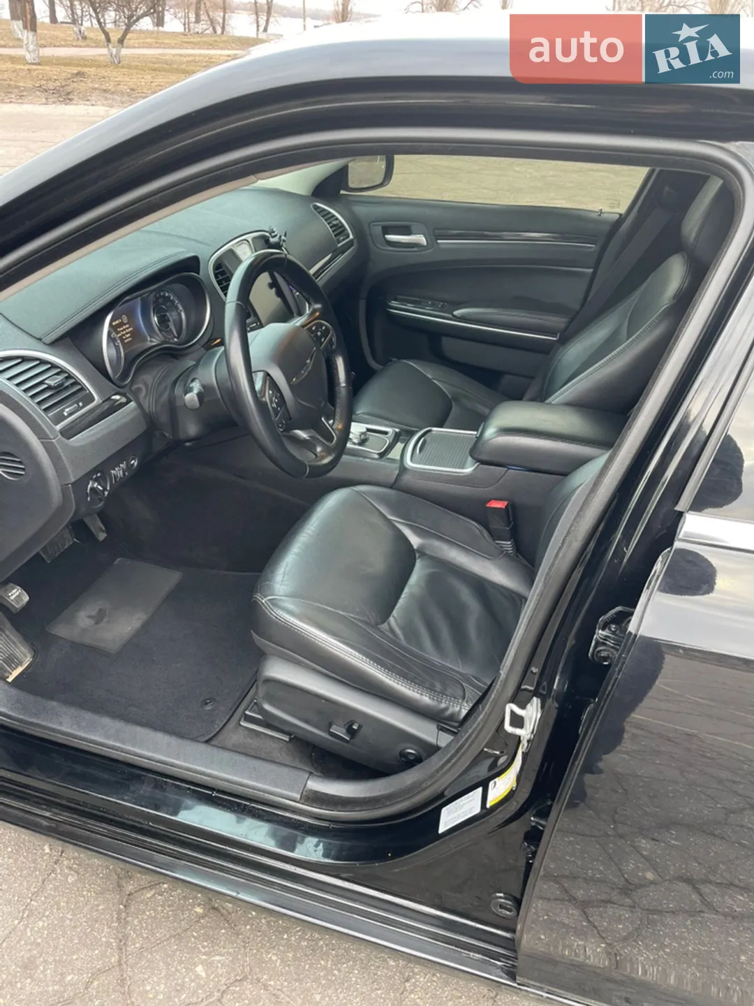 2015 Chrysler 300C - мініатюра 14
