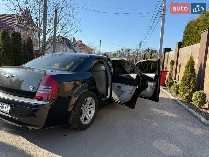 Седан Chrysler 300C 2005 в Виннице