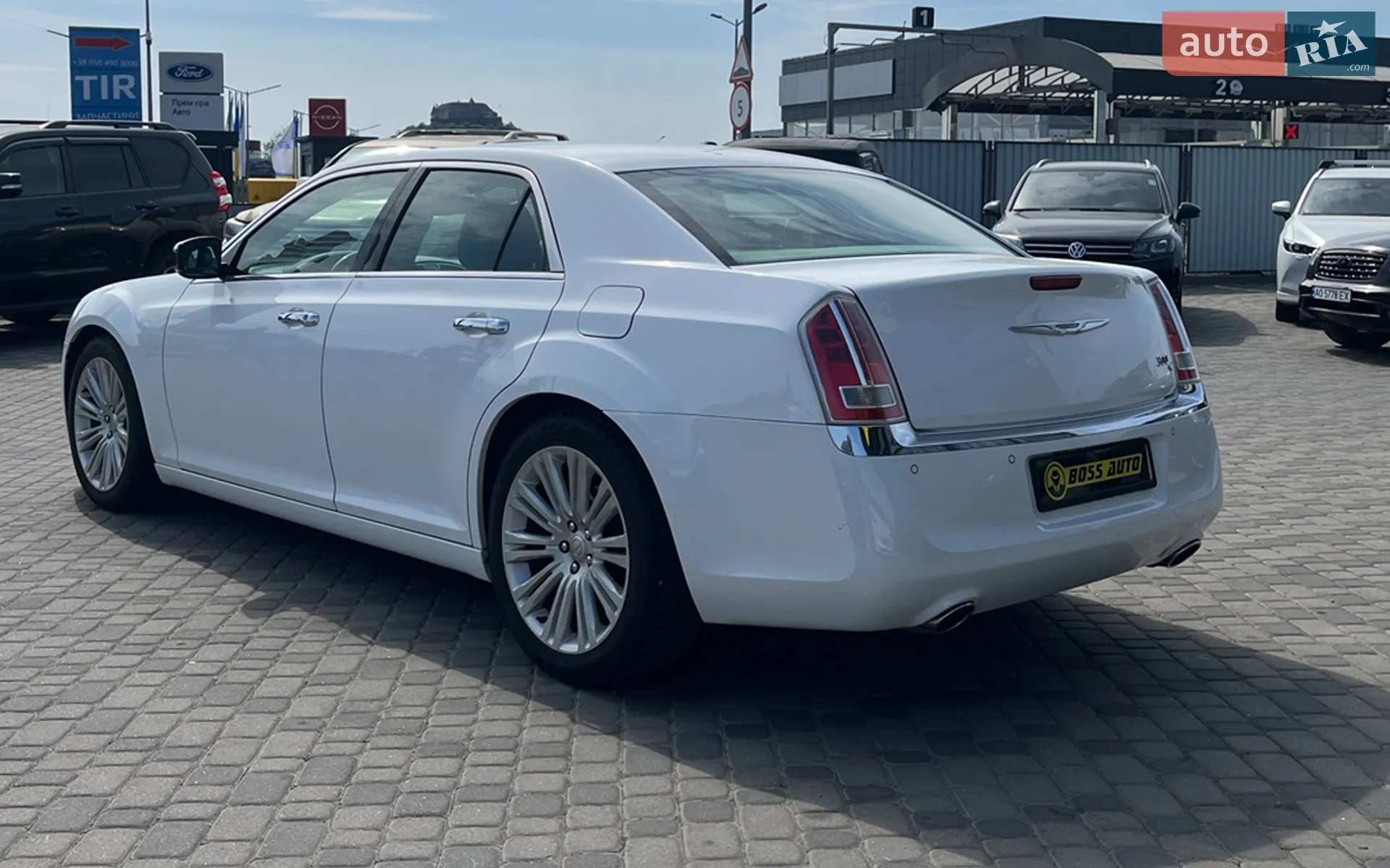 2012 Chrysler 300C - мініатюра 5