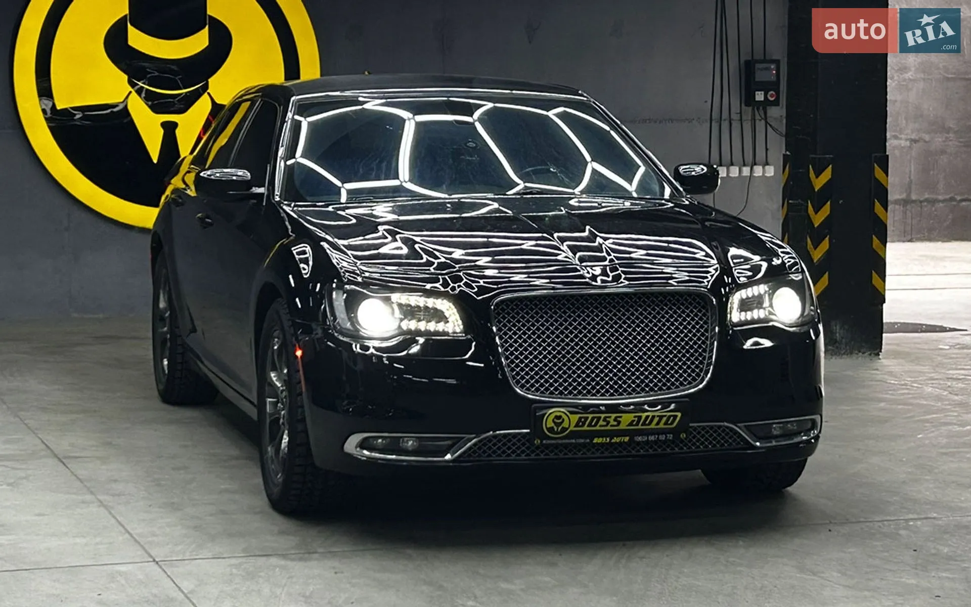 2015 Chrysler 300C - фото 1