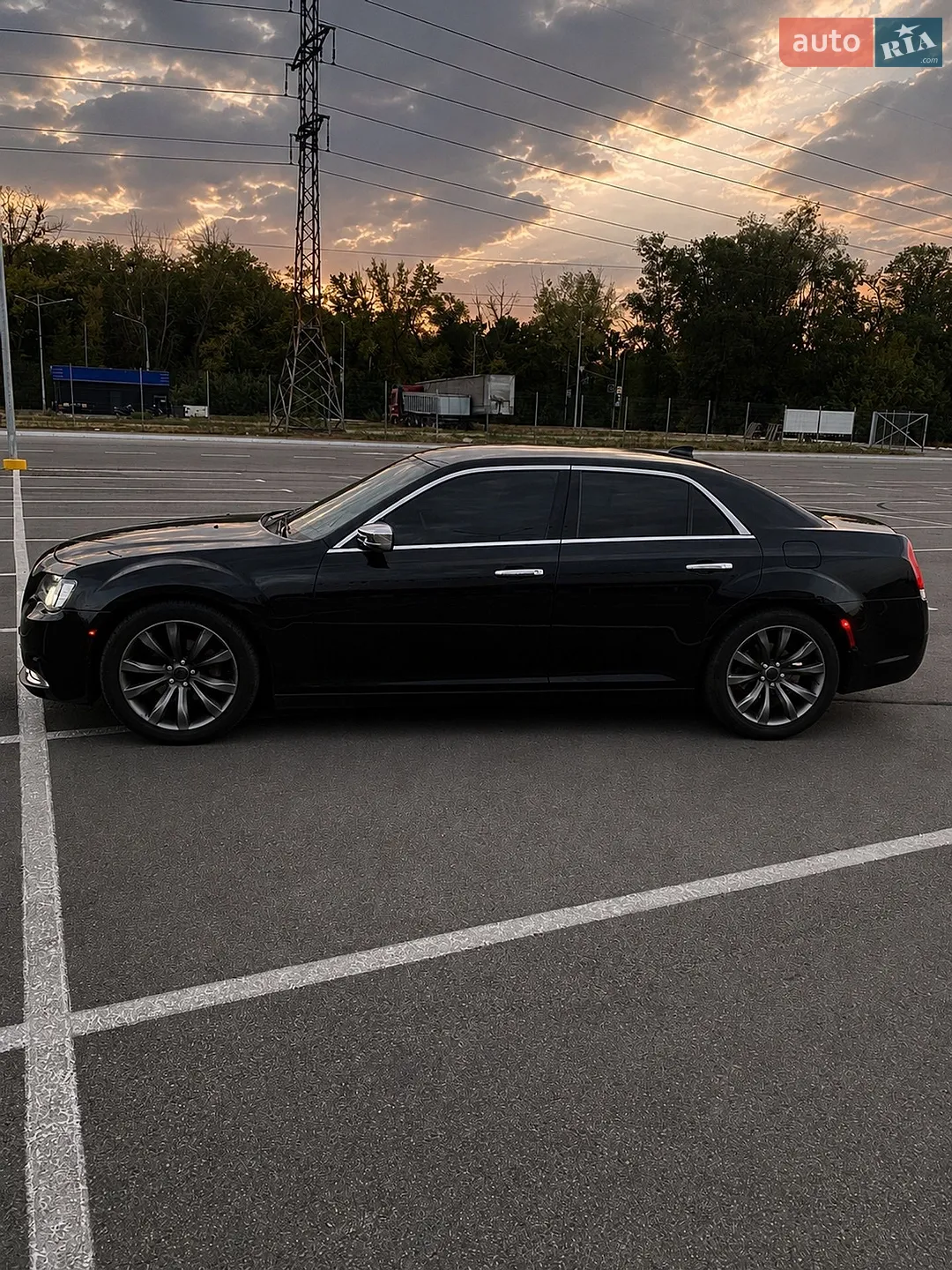 2017 Chrysler 300C - мініатюра 6