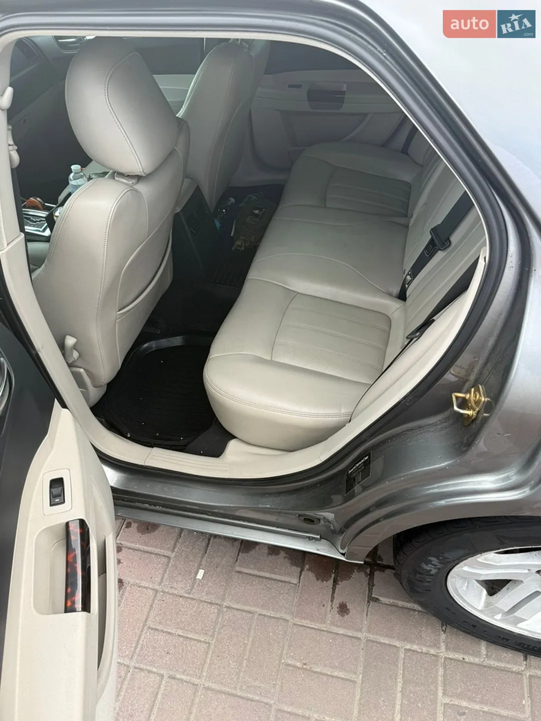 Chrysler 300C 2006 VIN 1C3H8B3R26Y163376 фото оголошення 6 з 8