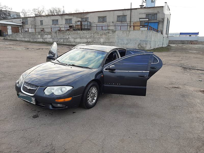 Седан Chrysler 300M 2000 в Днепре