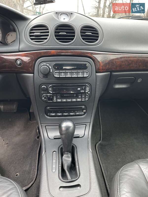 Седан Chrysler 300M 2004 в Макарове