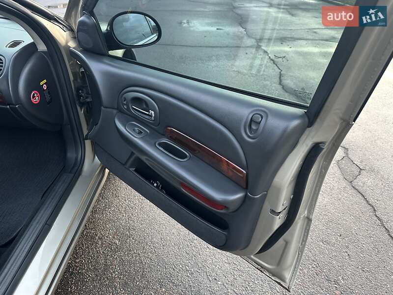 Седан Chrysler 300M 2004 в Сумах