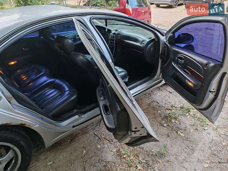 Седан Chrysler 300M 2000 в Шостке