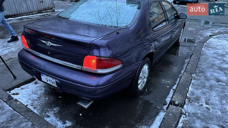 Седан Chrysler Cirrus 1995 в Києві