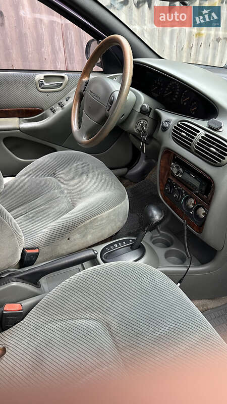 Седан Chrysler Cirrus 1995 в Києві