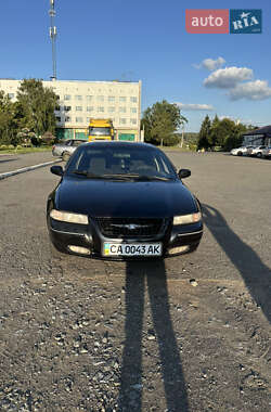 Седан Chrysler Cirrus 1995 в Городище