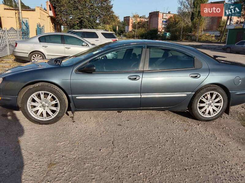 Седан Chrysler Concorde 2000 в Марганце