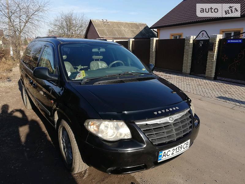 Минивэн Chrysler Grand Voyager 2004 в Нововолынске