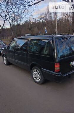 Мінівен Chrysler Grand Voyager 1993 в Києві