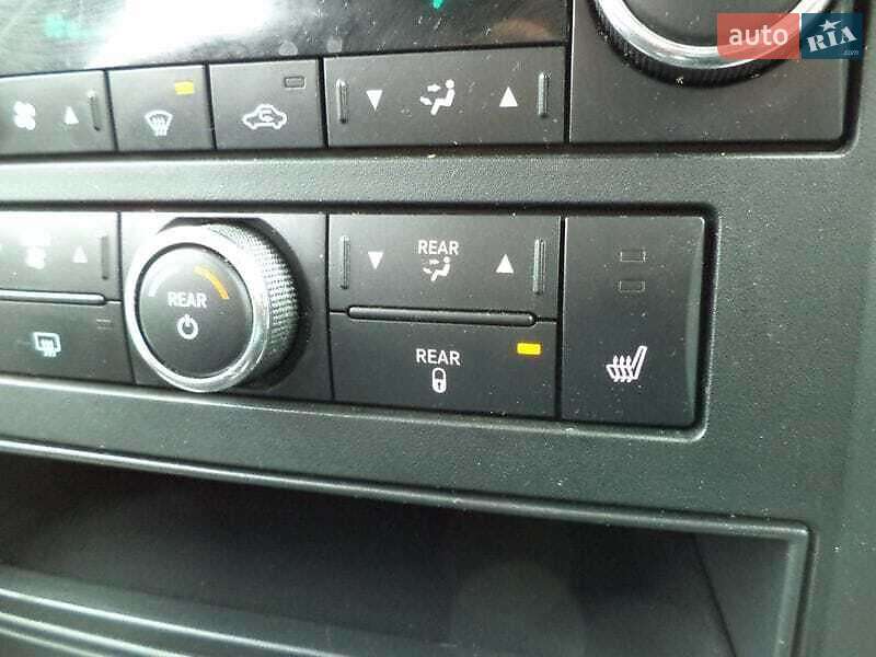 Мінівен Chrysler Grand Voyager 2009 в Чернівцях