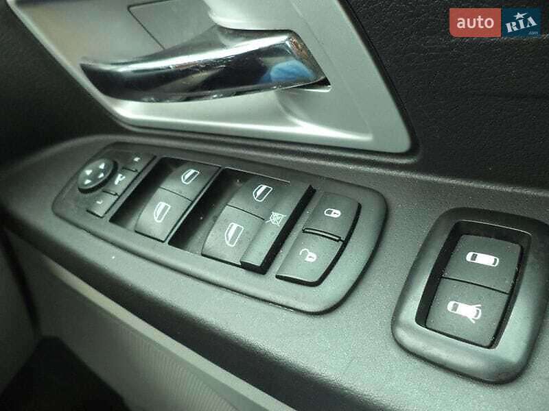 Мінівен Chrysler Grand Voyager 2009 в Чернівцях