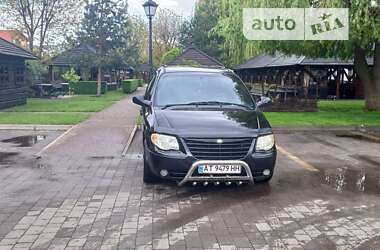 Позашляховик / Кросовер Chrysler Grand Voyager 2005 в Івано-Франківську