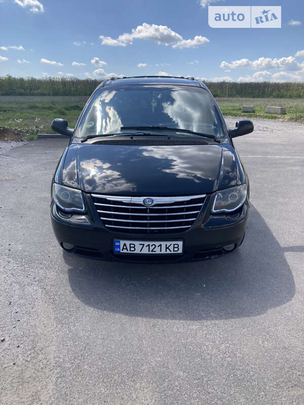 Минивэн Chrysler Grand Voyager 2006 в Виннице