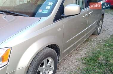 Минивэн Chrysler Grand Voyager 2008 в 