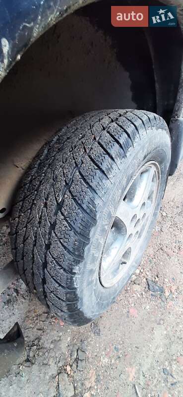 Мінівен Chrysler Grand Voyager 1998 в Нововолинську