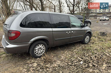 Минивэн Chrysler Grand Voyager 2006 в Киеве