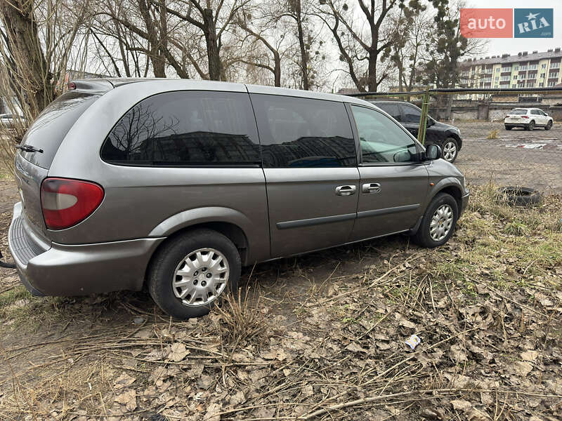 Мінівен Chrysler Grand Voyager 2006 в Києві