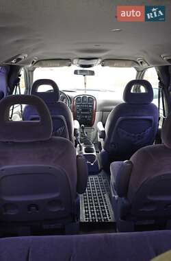 Мінівен Chrysler Grand Voyager 2001 в 