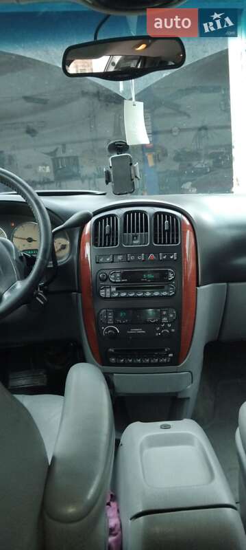 Минивэн Chrysler Grand Voyager 2005 в Черновцах