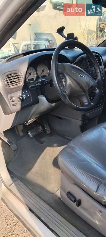 Минивэн Chrysler Grand Voyager 2005 в Черновцах