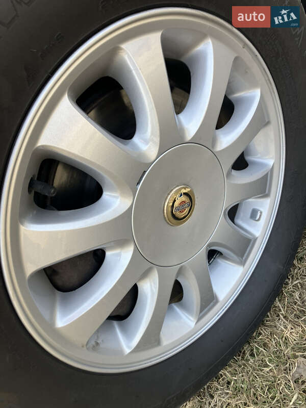 Минивэн Chrysler Grand Voyager 2001 в Львове