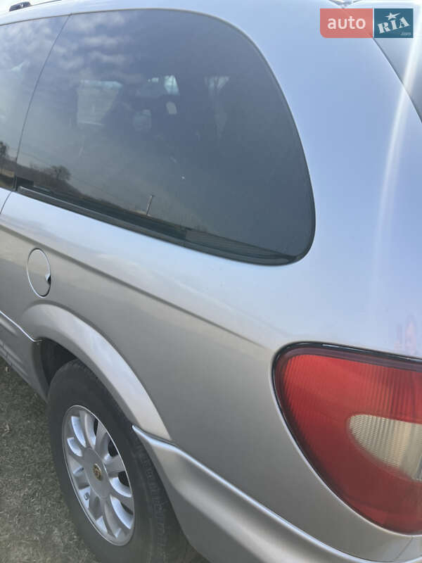 Минивэн Chrysler Grand Voyager 2001 в Львове